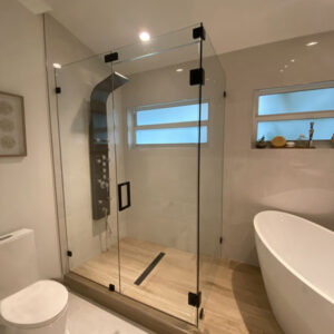90-Degree-Shower-Door-with-Transom-with-Black-Matte-Hardware-Square-Handle-2