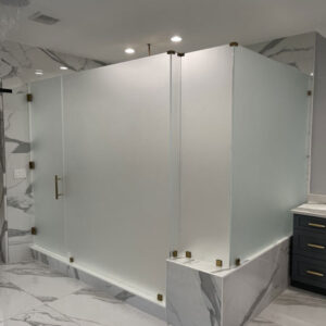 90-Degree-Starphire-Frosted-glass-with-gold-brushed-hardware