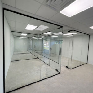 Office-Glass-Partitions-with-Black-Matte-U-Channel