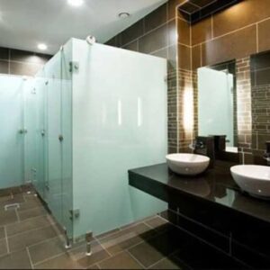 glass-restroom-partitions-480x360-1